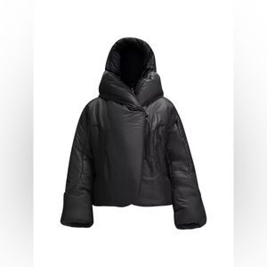 NWT Lululemon Insulated Hooded Wrap